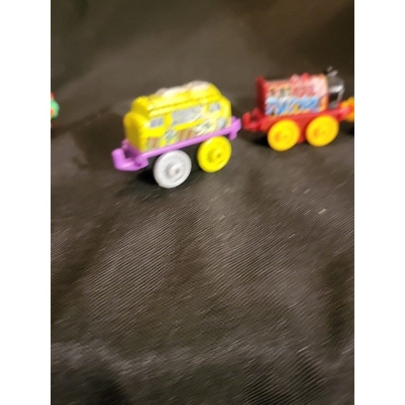 Thomas The Tank Engine Train  Friends Minis Micro Mini Trains Lot of 5 - Picture 2 of 14